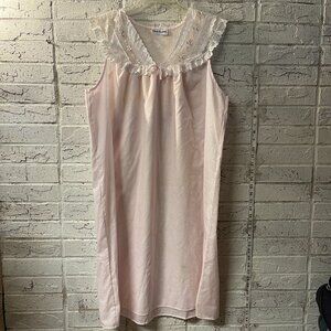 Vintage Four Seasons Pink Nightgown with Lace & Embroidery – Cottagecore Dream